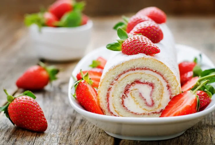 roulé aux fraises
